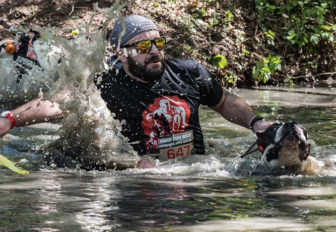 Hard Dog Race: Sechs Beine, zwei Herzen, ein Stolz